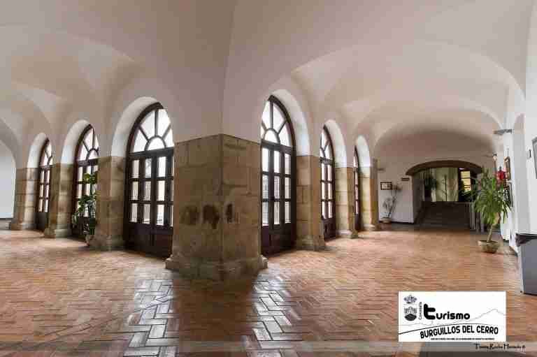 Claustro Convento de las Concepcionistas Ayuntamiento de Burguillos del Cerro